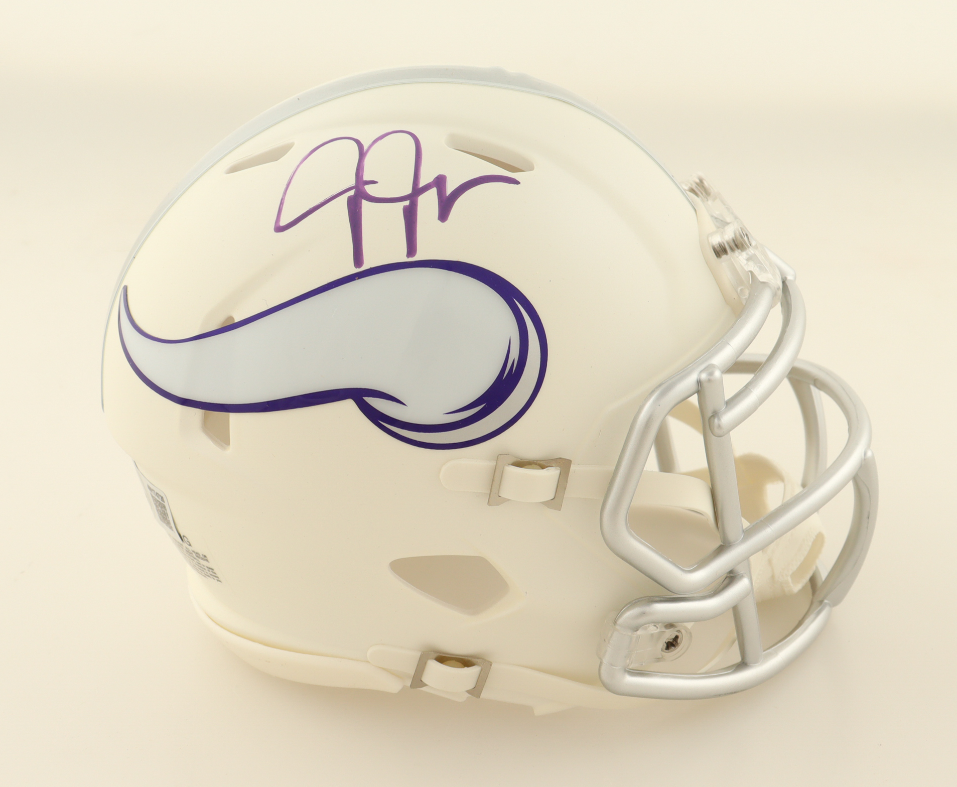 Justin Jefferson Signed Vikings OF Alternate Speed Mini Helmet (Beckett) at PristineAuction.com Justin Jefferson Signed Vikings OF Alternate Speed Mini Helmet (Beckett) at PristineAuction.com
