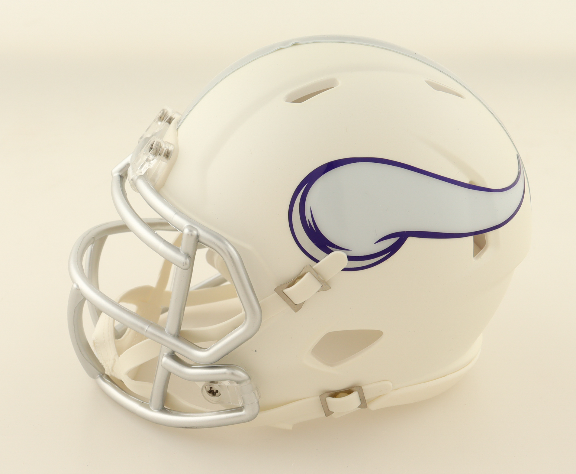 Justin Jefferson Signed Vikings OF Alternate Speed Mini Helmet (Beckett) at PristineAuction.com Justin Jefferson Signed Vikings OF Alternate Speed Mini Helmet (Beckett) at PristineAuction.com