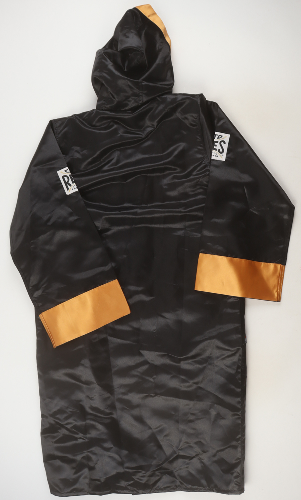 Julio Cesar Chavez, Marco Barrera & Erik Morales Signed Cleto Reyes Boxing Robe (JSA) at PristineAuction.com Julio Cesar Chavez, Marco Barrera & Erik Morales Signed Cleto Reyes Boxing Robe (JSA) at PristineAuction.com