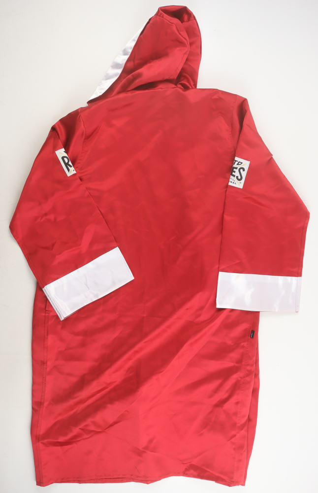 Julio Cesar Chavez, Marco Barrera & Erik Morales Signed Cleto Reyes Boxing Robe (JSA) at PristineAuction.com Julio Cesar Chavez, Marco Barrera & Erik Morales Signed Cleto Reyes Boxing Robe (JSA) at PristineAuction.com