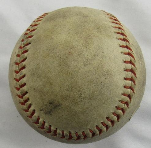 Willie Mays Signed Baseball (CAS) at PristineAuction.com Willie Mays Signed Baseball (CAS) at PristineAuction.com