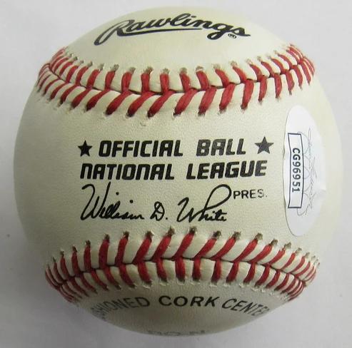 Jeff Bagwell Signed ONL Baseball (JSA) at PristineAuction.com Jeff Bagwell Signed ONL Baseball (JSA) at PristineAuction.com