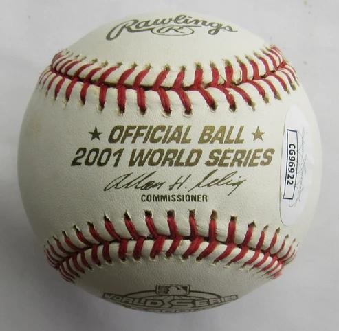 Robin Ventura Signed 2001 World Series Baseball (JSA) at PristineAuction.com Robin Ventura Signed 2001 World Series Baseball (JSA) at PristineAuction.com