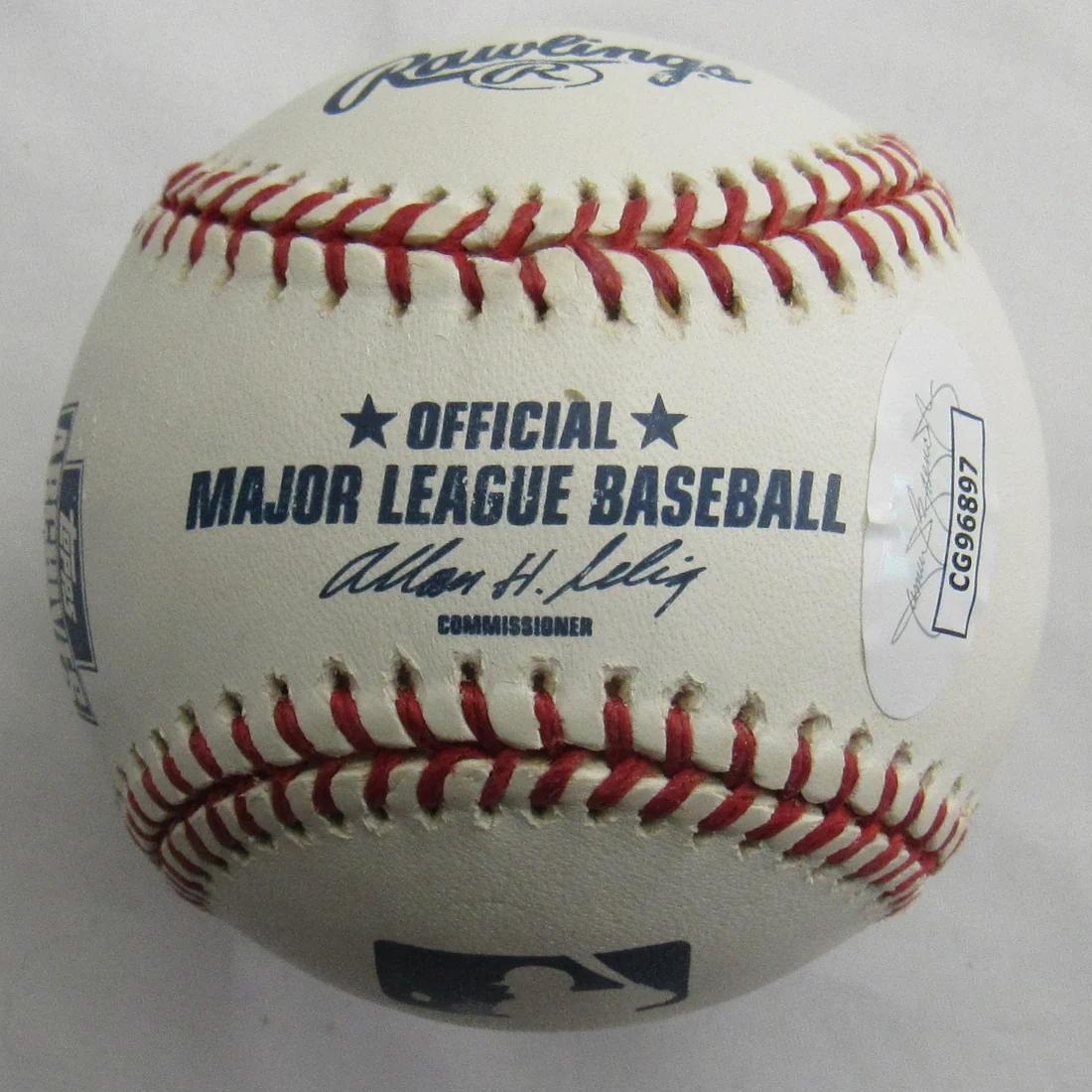 Yogi Berra Signed OML Baseball (JSA) at PristineAuction.com Yogi Berra Signed OML Baseball (JSA) at PristineAuction.com