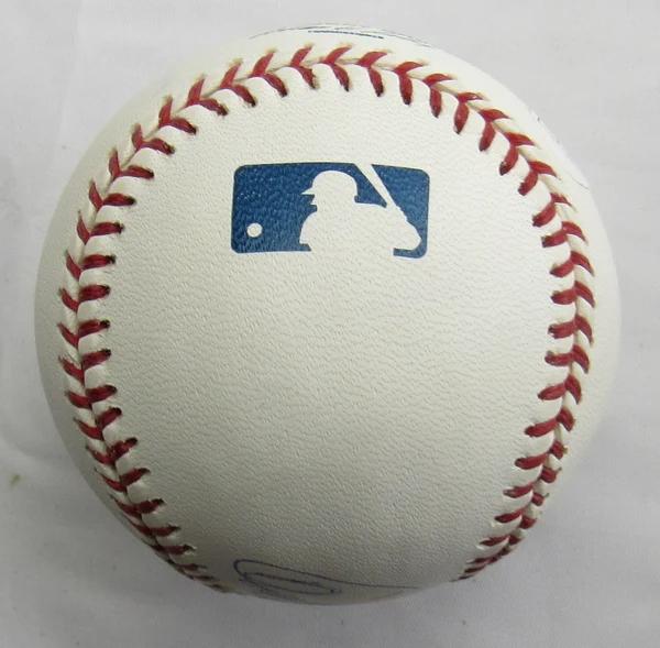 Carlton Fisk Signed OML Baseball (JSA) at PristineAuction.com Carlton Fisk Signed OML Baseball (JSA) at PristineAuction.com