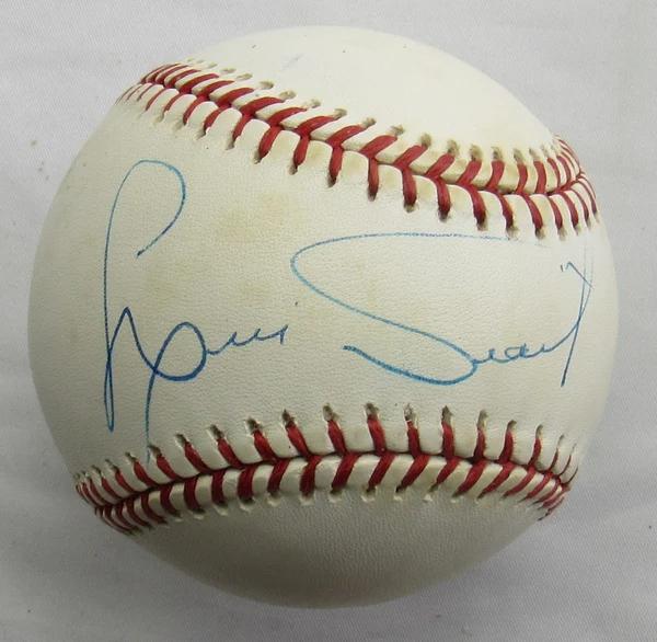 Luis Tiant Signed OAL Baseball (JSA) at PristineAuction.com Luis Tiant Signed OAL Baseball (JSA) at PristineAuction.com