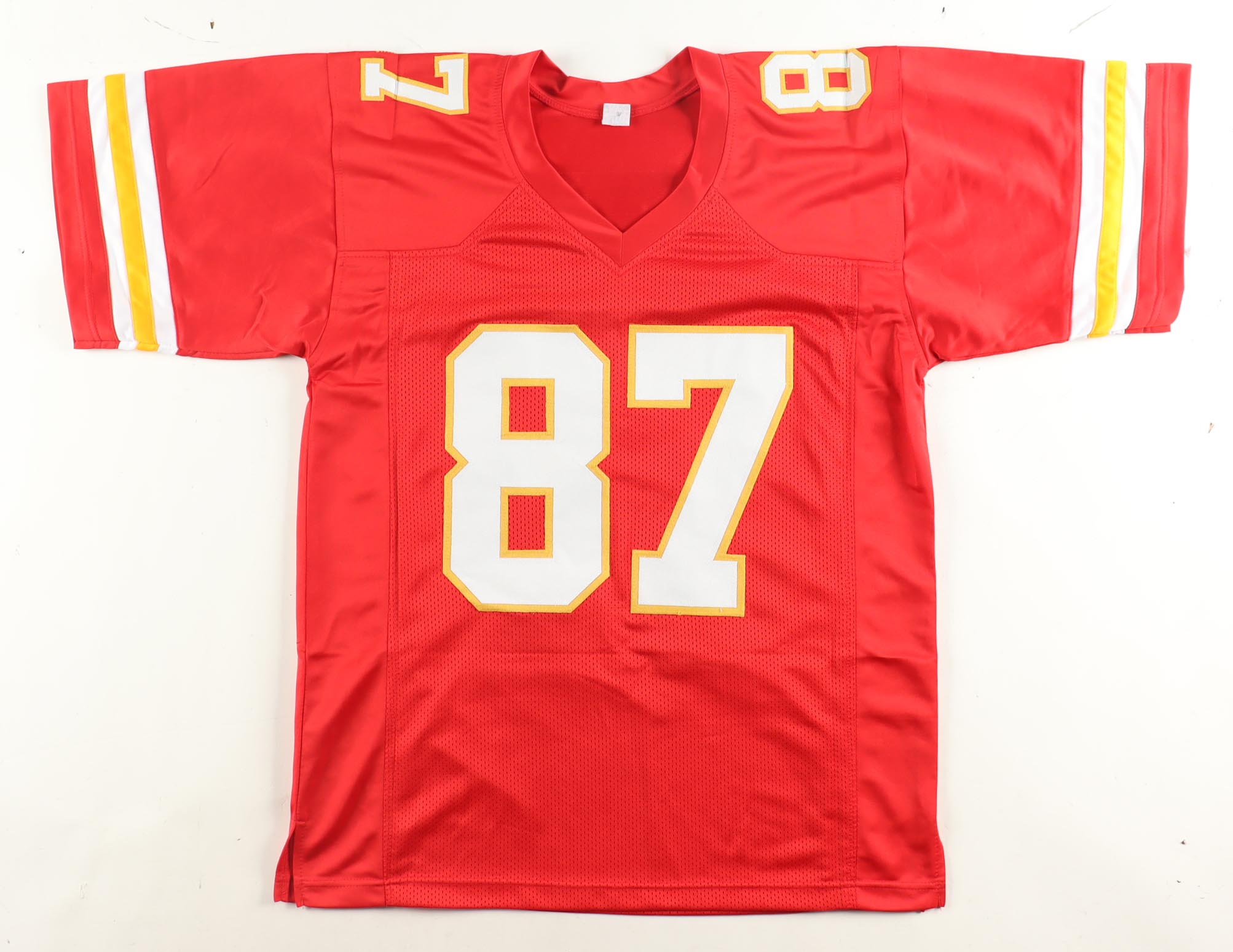 Travis Kelce Signed Jersey (JSA) at PristineAuction.com Travis Kelce Signed Jersey (JSA) at PristineAuction.com