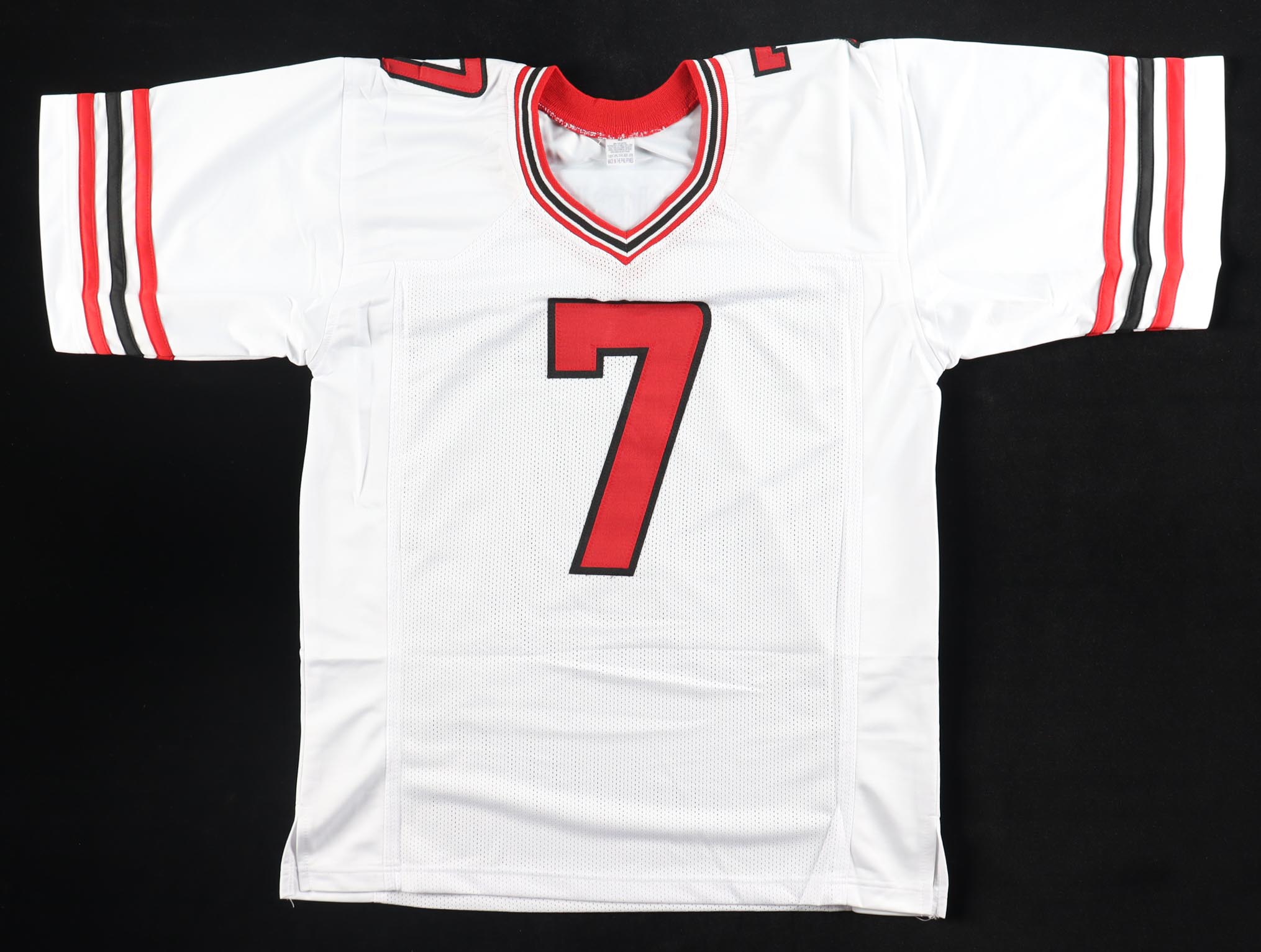 Michael Vick Signed Jersey (JSA) at PristineAuction.com Michael Vick Signed Jersey (JSA) at PristineAuction.com