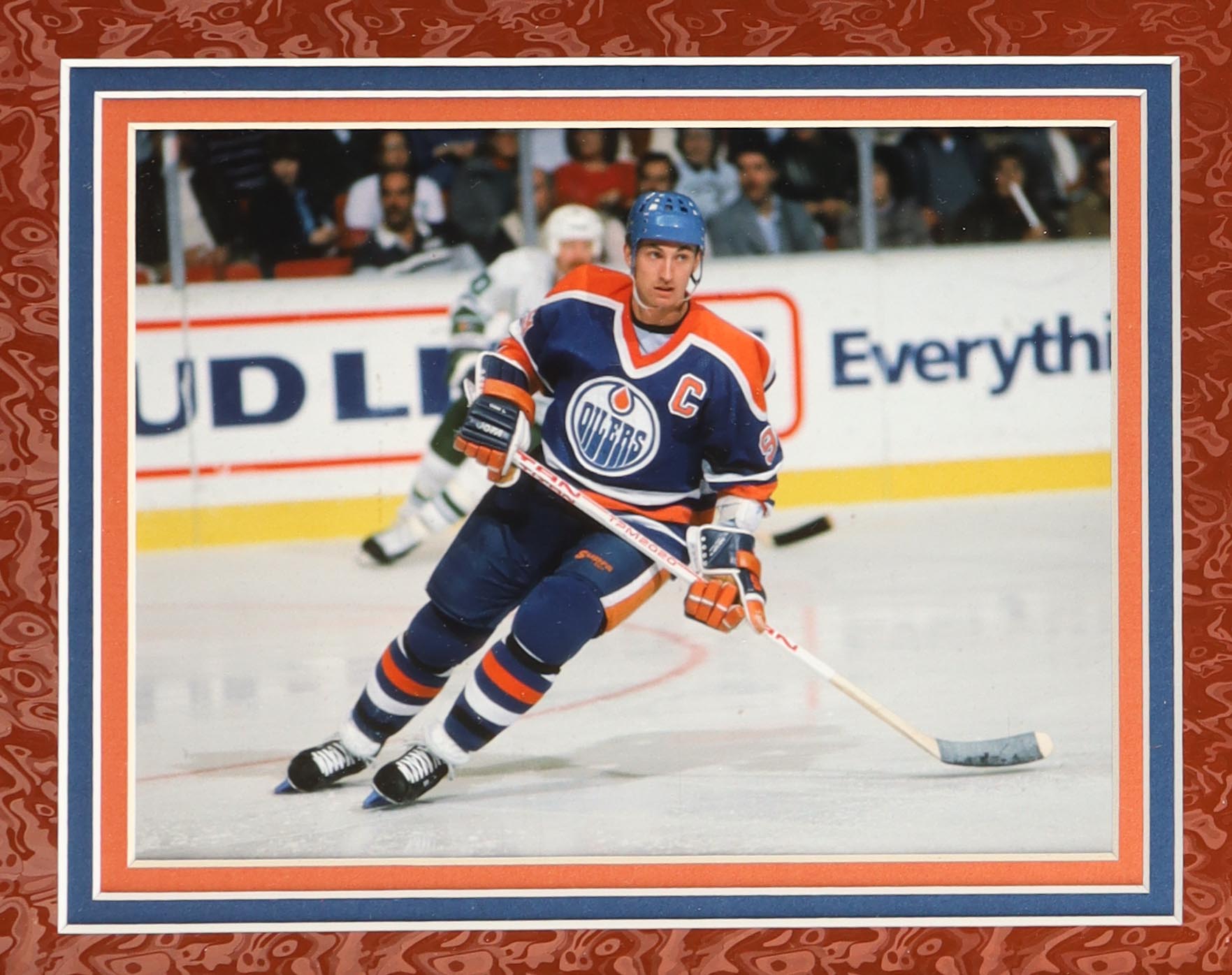 Wayne Gretzky Signed Oilers Custom Framed Jersey with LED Display & (2) PSA 10 Graded Cards (JSA) at PristineAuction.com Wayne Gretzky Signed Oilers Custom Framed Jersey with LED Display & (2) PSA 10 Graded Cards (JSA) at PristineAuction.com