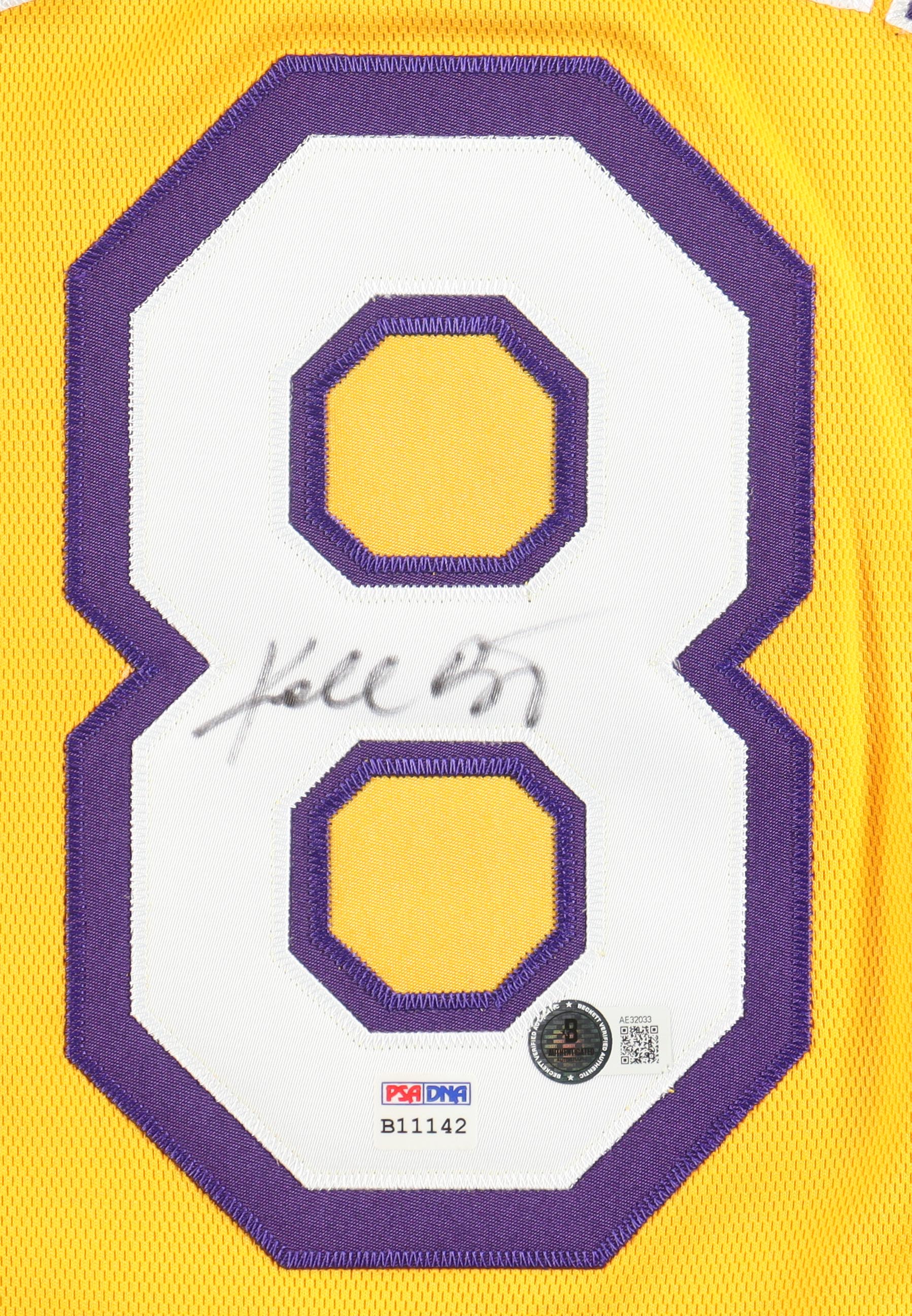 Kobe Bryant Signed LE 2000-01 Lakers Mitchell & Ness Jersey with NBA Finals Patch #4/8 (PSA & Beckett) at PristineAuction.com Kobe Bryant Signed LE 2000-01 Lakers Mitchell & Ness Jersey with NBA Finals Patch #4/8 (PSA & Beckett) at PristineAuction.com