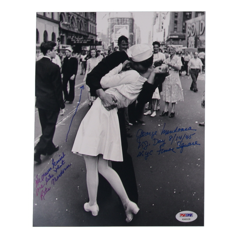 George Mendonsa & Rita Mendonsa Signed 8x10 Photo V-J Day NY Times Square 8/15/45 (PSA) at PristineAuction.com George Mendonsa & Rita Mendonsa Signed 8x10 Photo V-J Day NY Times Square 8/15/45 (PSA) at PristineAuction.com