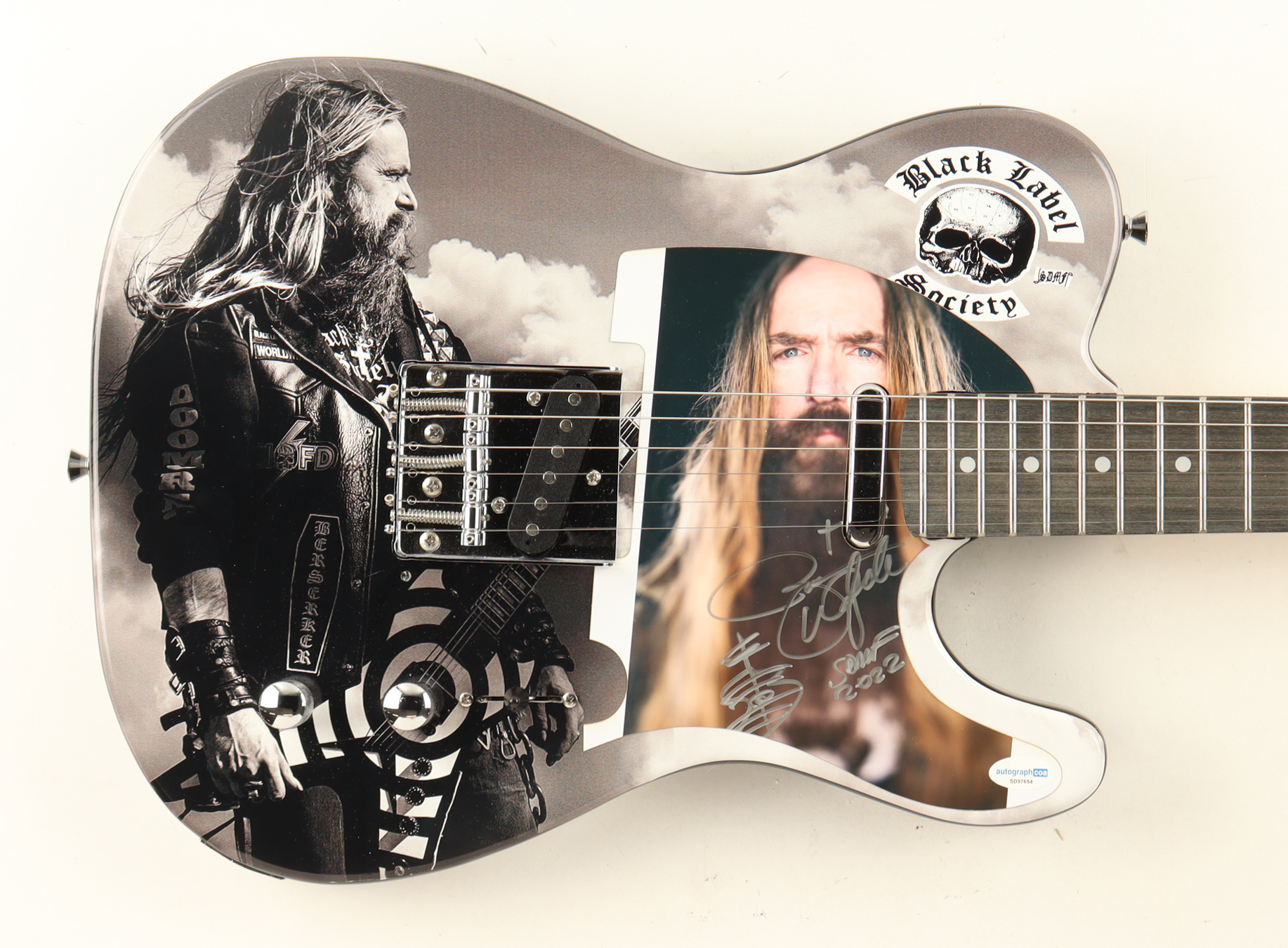 Zakk Wylde Signed Custom 39" Electric Guitar Inscribed "SDMF 2022" with Guitar Sketch (AutographCOA & AP) at PristineAuction.com Zakk Wylde Signed Custom 39" Electric Guitar Inscribed "SDMF 2022" with Guitar Sketch (AutographCOA & AP) at PristineAuction.com