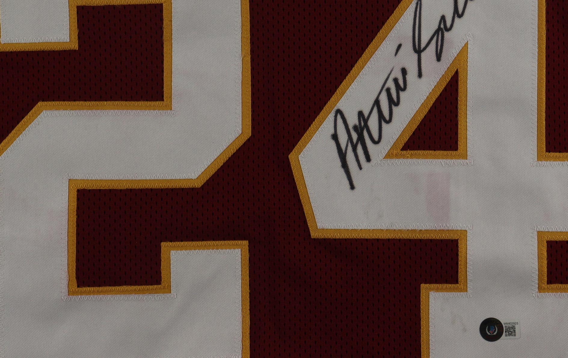 Antonio Gibson Signed Jersey (Beckett) at PristineAuction.com Antonio Gibson Signed Jersey (Beckett) at PristineAuction.com