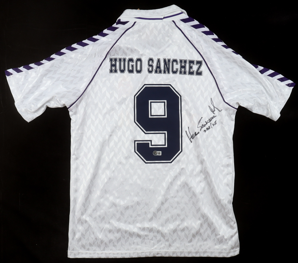 Hugo Sanchez Signed Real Madrid Hummel Authentic Jersey Inscribed "Sep/2025" (Beckett) at PristineAuction.com Hugo Sanchez Signed Real Madrid Hummel Authentic Jersey Inscribed "Sep/2025" (Beckett) at PristineAuction.com