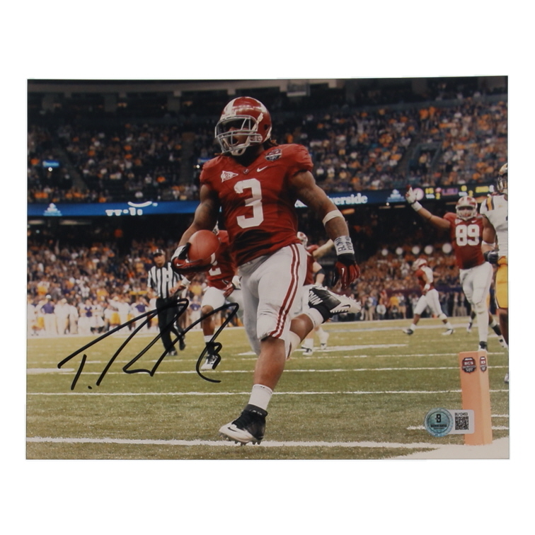 Trent Richardson Signed Alabama Crimson Tide 8x10 Photo (Beckett) at PristineAuction.com Trent Richardson Signed Alabama Crimson Tide 8x10 Photo (Beckett) at PristineAuction.com