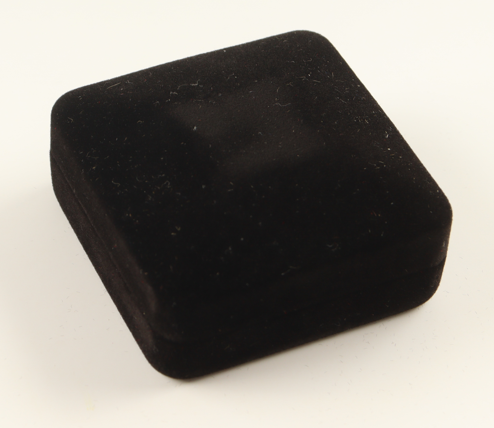 Dan Marino LE The Highland Mint Career Retirement Solid Bronze Coin With Display Case at PristineAuction.com Dan Marino LE The Highland Mint Career Retirement Solid Bronze Coin With Display Case at PristineAuction.com