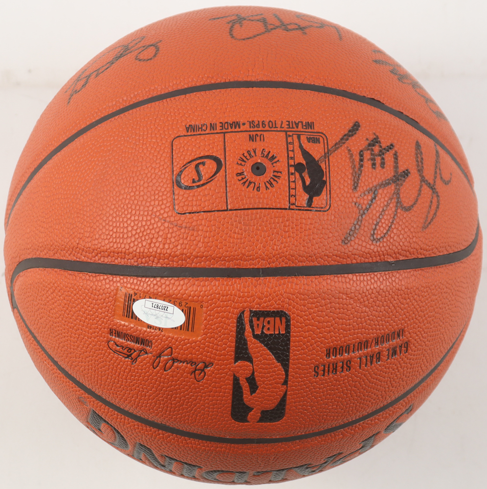 2014-16 Chicago Bulls Basketball Team-Signed by (9) with Jimmy Butler, Pau Gasol, Derrick Rose, Joakim Noah (JSA) at PristineAuction.com 2014-16 Chicago Bulls Basketball Team-Signed by (9) with Jimmy Butler, Pau Gasol, Derrick Rose, Joakim Noah (JSA) at PristineAuction.com