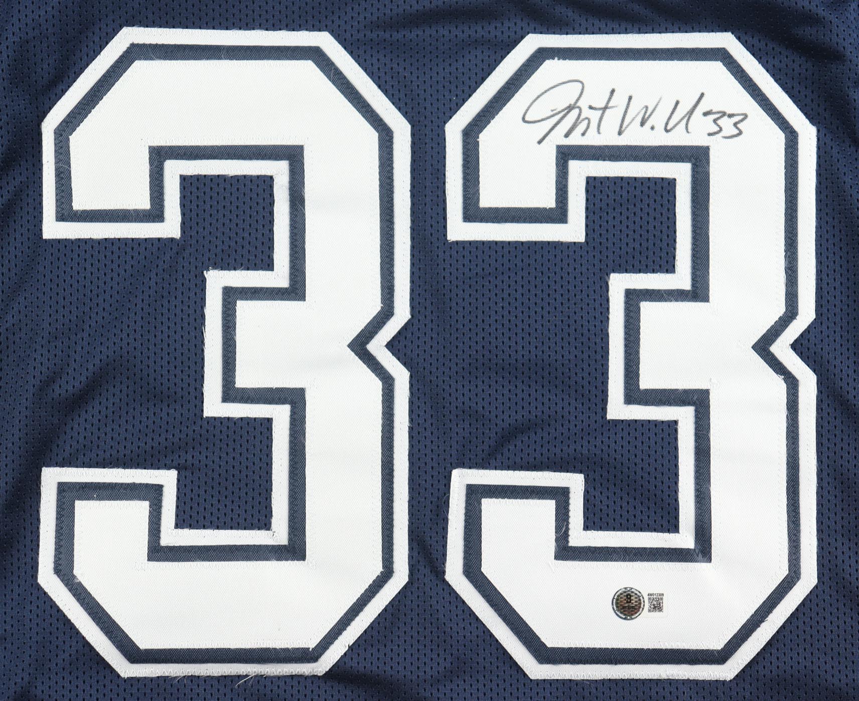 Javonte Williams Signed Jersey (Beckett) at PristineAuction.com Javonte Williams Signed Jersey (Beckett) at PristineAuction.com