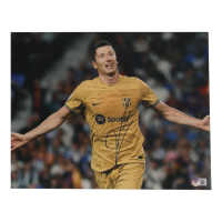 Robert Lewandowski Signed "FC Barcelona" 11x14 Photo (Beckett) at PristineAuction.com
