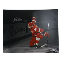 Patrick Kane Signed Red Wings 16x20 Photo (Fanatics) at PristineAuction.com