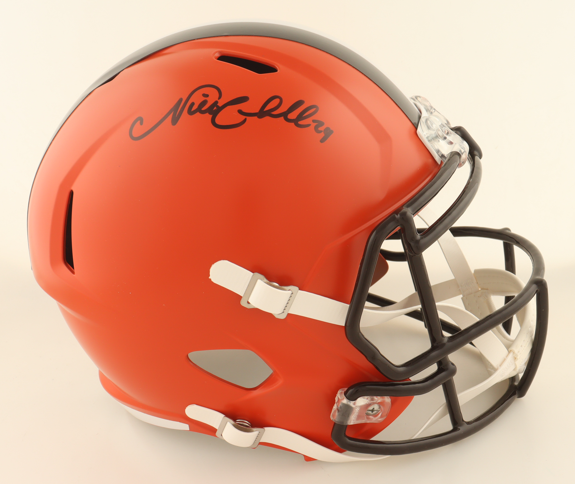 Nick Chubb Signed Browns Full-Size Speed Helmet (Beckett) at PristineAuction.com Nick Chubb Signed Browns Full-Size Speed Helmet (Beckett) at PristineAuction.com
