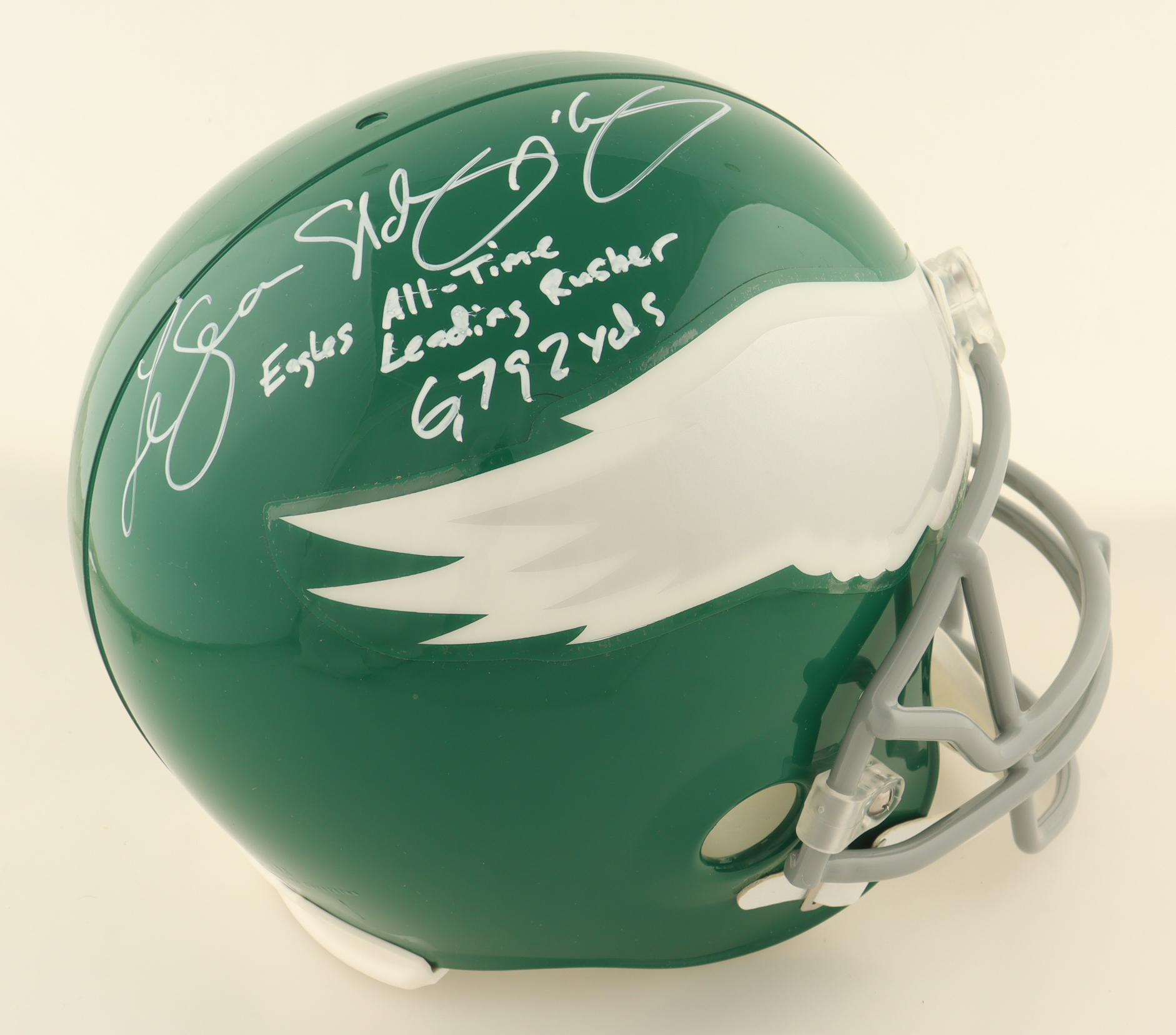 LeSean McCoy Signed Eagles Full-Size Helmet Inscribed "Eagles All Time Leading Rusher" & "6,792" (Beckett) at PristineAuction.com LeSean McCoy Signed Eagles Full-Size Helmet Inscribed "Eagles All Time Leading Rusher" & "6,792" (Beckett) at PristineAuction.com