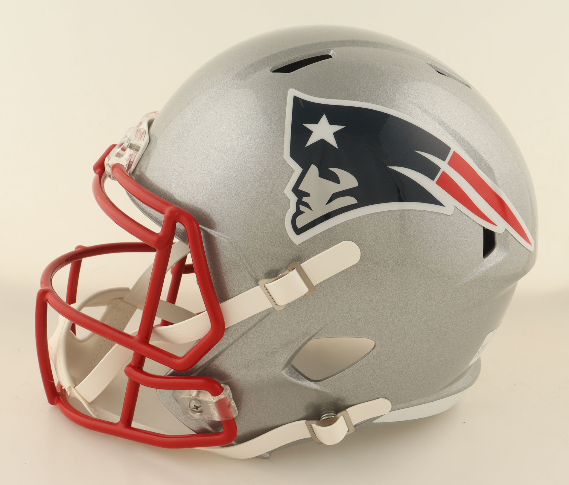 Rob Gronkowski Signed Patriots Full-Size Speed Helmet (Steiner) at PristineAuction.com Rob Gronkowski Signed Patriots Full-Size Speed Helmet (Steiner) at PristineAuction.com