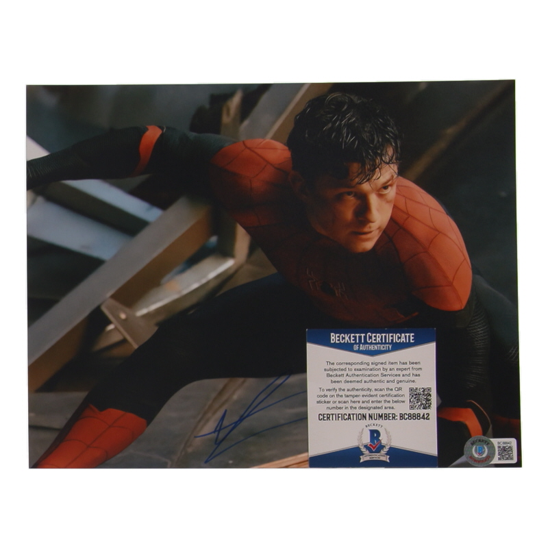 Tom Holland Signed "Spider-Man" 8x10 Photo (Beckett) at PristineAuction.com Tom Holland Signed "Spider-Man" 8x10 Photo (Beckett) at PristineAuction.com