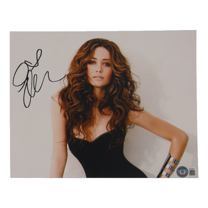 Emmy Rossum Signed 8x10 Photo (Beckett) at PristineAuction.com Emmy Rossum Signed 8x10 Photo (Beckett) at PristineAuction.com