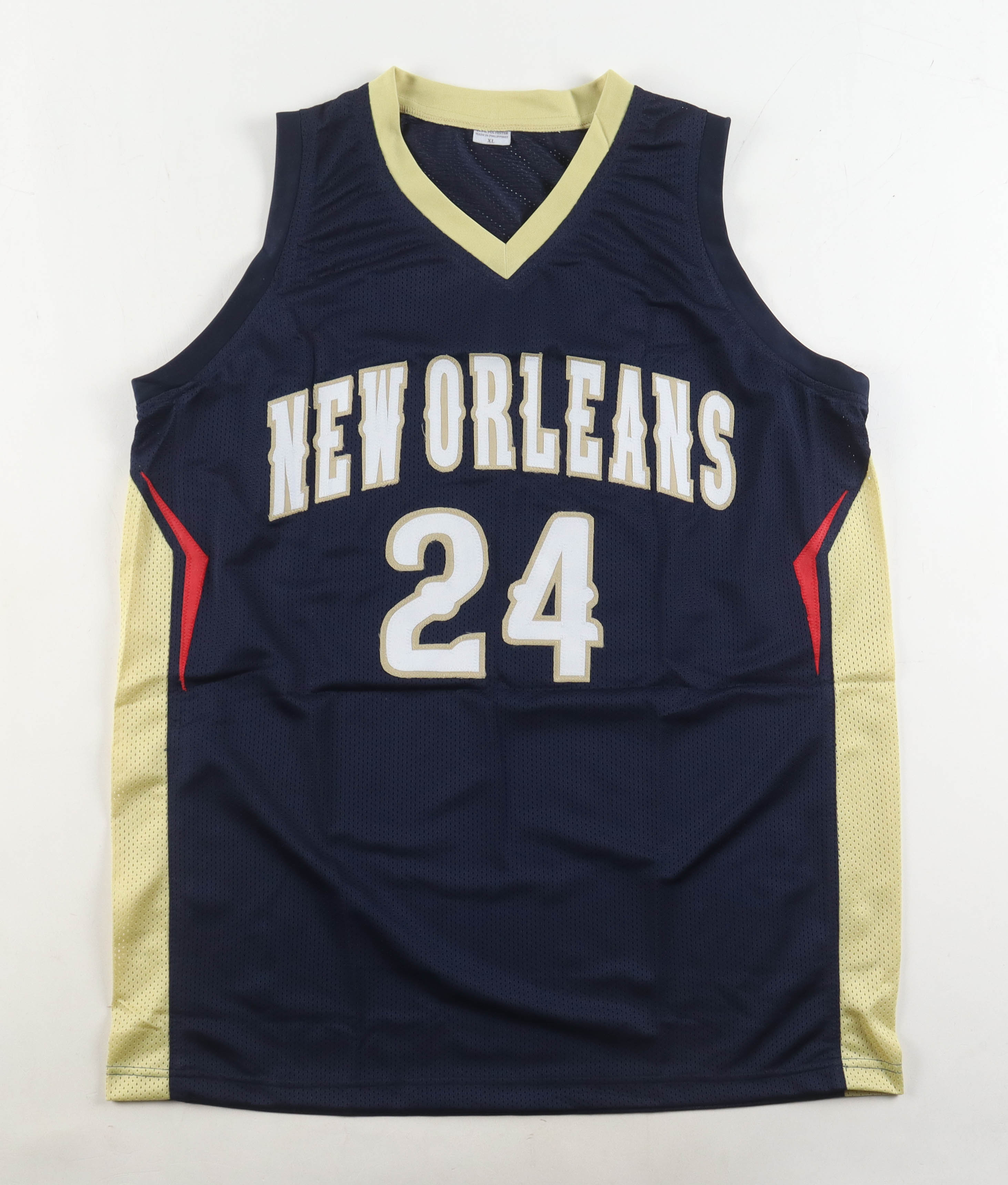 Jordan Hawkins Signed Jersey (PSA) at PristineAuction.com Jordan Hawkins Signed Jersey (PSA) at PristineAuction.com