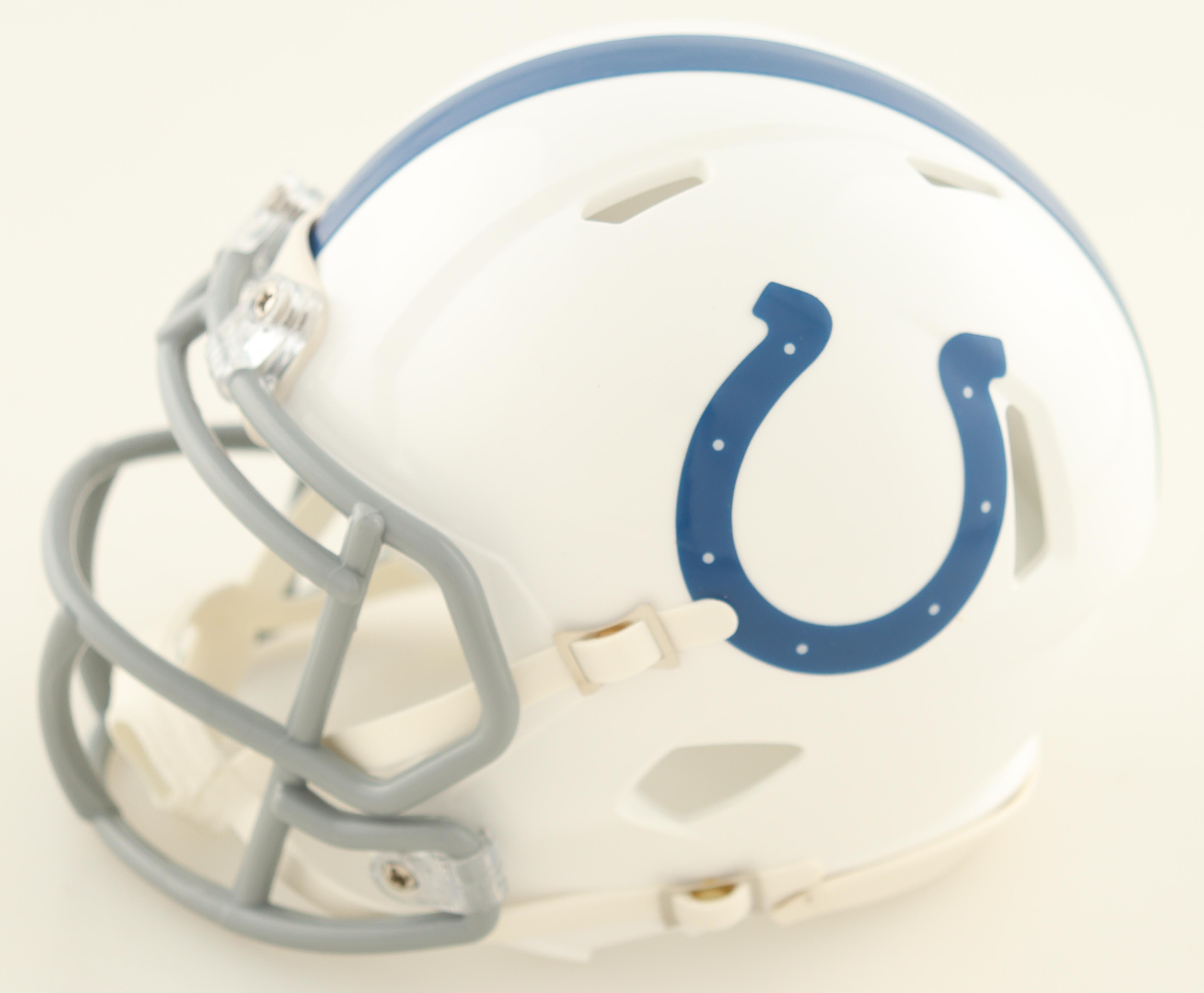 Jonathan Taylor Signed Colts Speed Mini Helmet (Beckett) at PristineAuction.com Jonathan Taylor Signed Colts Speed Mini Helmet (Beckett) at PristineAuction.com