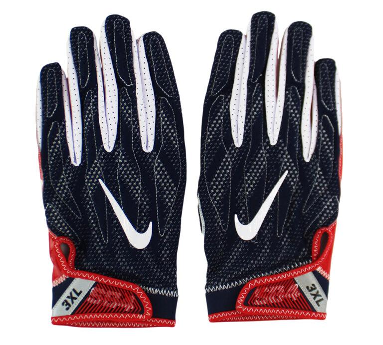 Rob Gronkowski Signed Patriots Nike Gloves (Radtke) at PristineAuction.com Rob Gronkowski Signed Patriots Nike Gloves (Radtke) at PristineAuction.com