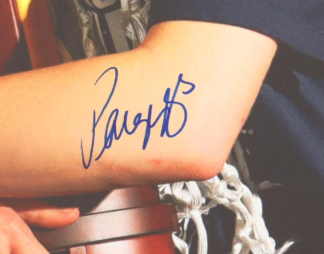 Paige Bueckers Signed Wings 16x20 Custom Canvas Print (JSA) at PristineAuction.com Paige Bueckers Signed Wings 16x20 Custom Canvas Print (JSA) at PristineAuction.com