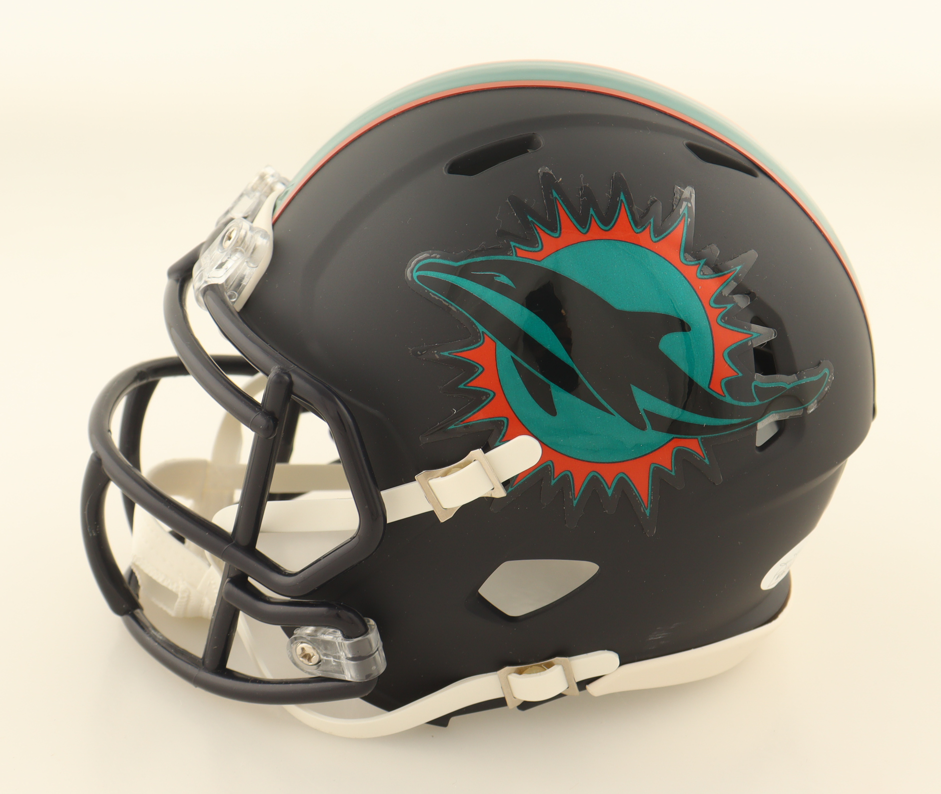 Malik Washington Signed Dolphins Rivalries Alternate Speed Mini Helmet (JSA) at PristineAuction.com Malik Washington Signed Dolphins Rivalries Alternate Speed Mini Helmet (JSA) at PristineAuction.com