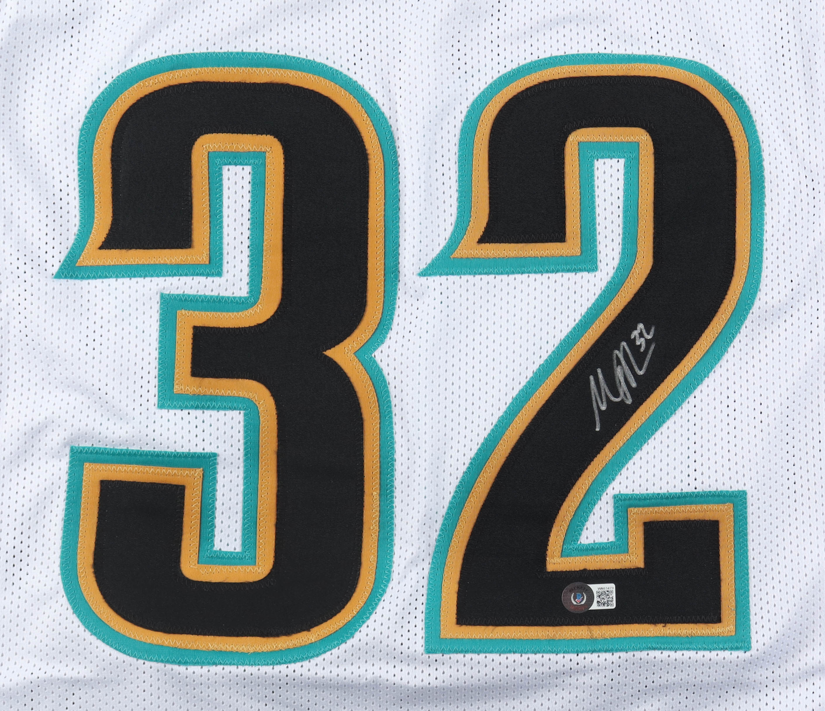 Maurice Jones-Drew Signed Jersey (Beckett) at PristineAuction.com Maurice Jones-Drew Signed Jersey (Beckett) at PristineAuction.com