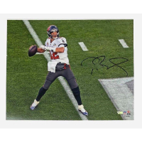 Tom Brady Signed Buccaneers 16x20 Photo (Fanatics) at PristineAuction.com