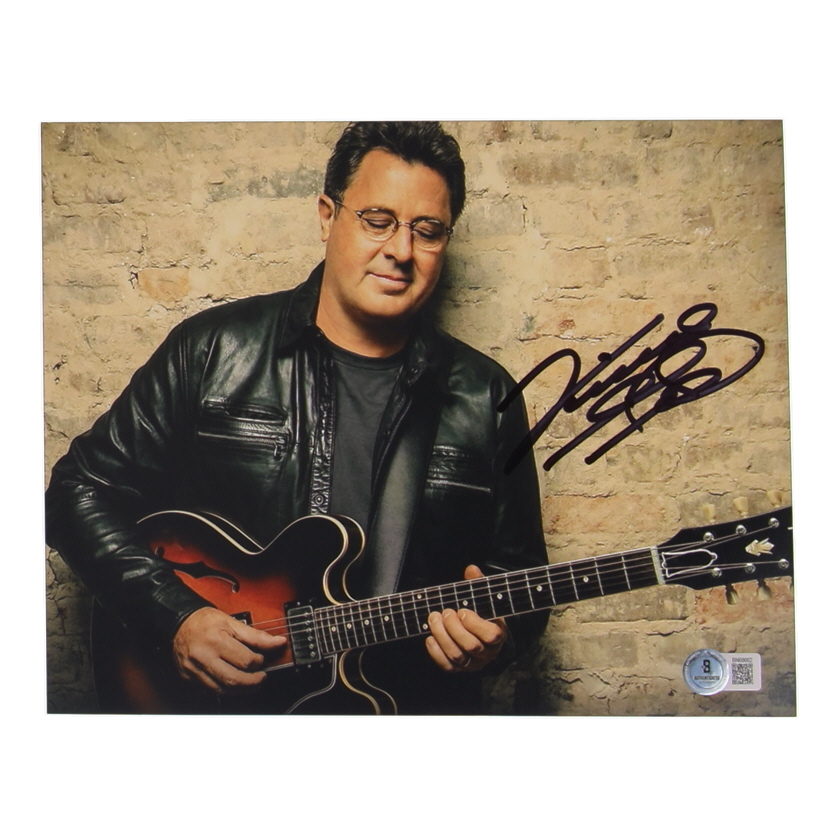Vince Gill Signed 8x10 Photo (Beckett) at PristineAuction.com Vince Gill Signed 8x10 Photo (Beckett) at PristineAuction.com