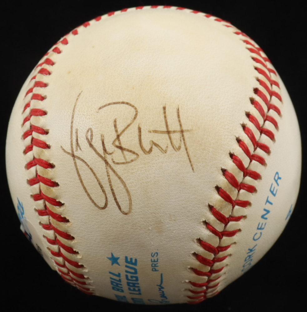 George Brett Signed OAL Baseball with Display Case (PSA) at PristineAuction.com George Brett Signed OAL Baseball with Display Case (PSA) at PristineAuction.com