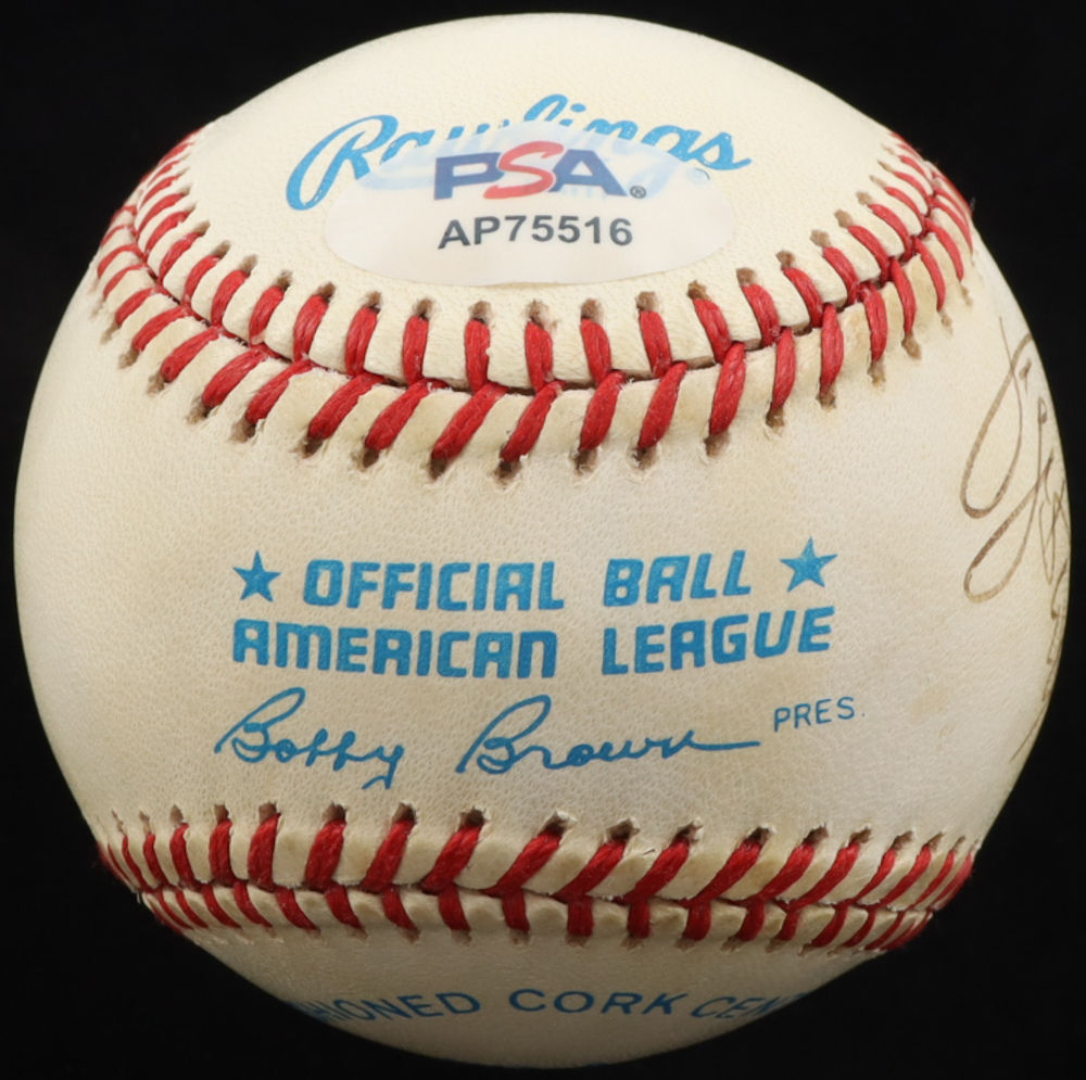 George Brett Signed OAL Baseball with Display Case (PSA) at PristineAuction.com George Brett Signed OAL Baseball with Display Case (PSA) at PristineAuction.com