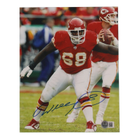 Will Shields Signed Chiefs 8x10 Photo (Beckett) at PristineAuction.com