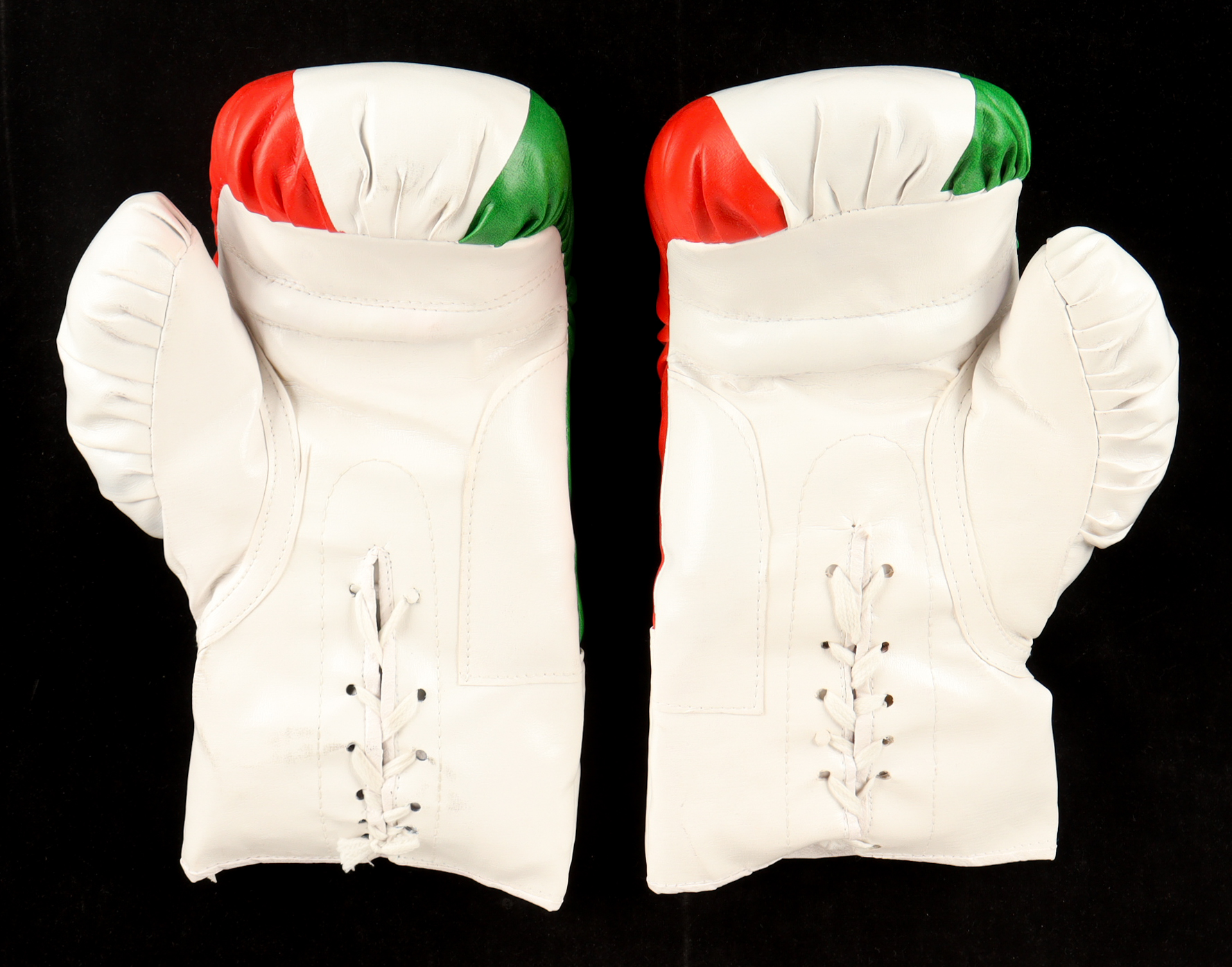 Julio Cesar Chavez, Marco Barrera & Erik Morales Signed Mexico Boxing Glove Set of (2) (JSA) at PristineAuction.com Julio Cesar Chavez, Marco Barrera & Erik Morales Signed Mexico Boxing Glove Set of (2) (JSA) at PristineAuction.com