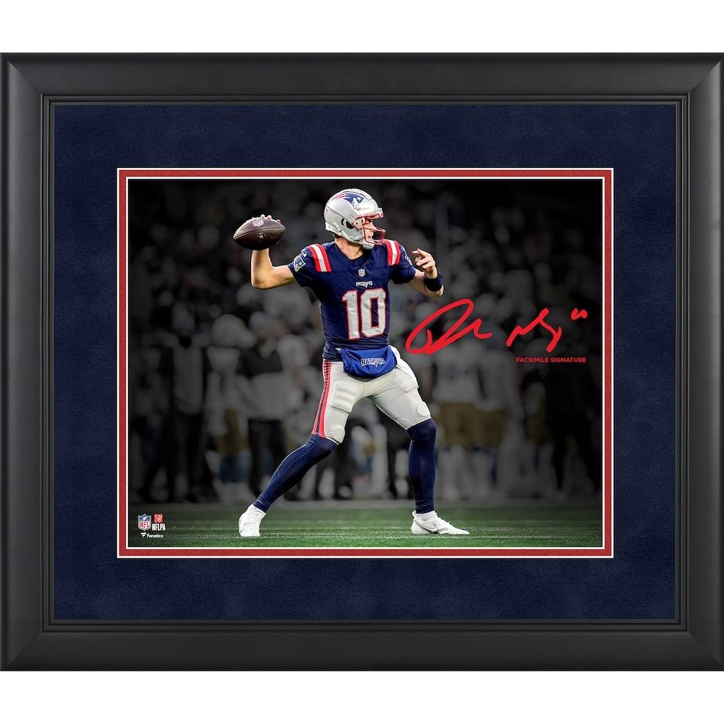 Drake Maye Patriots Custom Framed Spotlight Photo at PristineAuction.com Drake Maye Patriots Custom Framed Spotlight Photo at PristineAuction.com