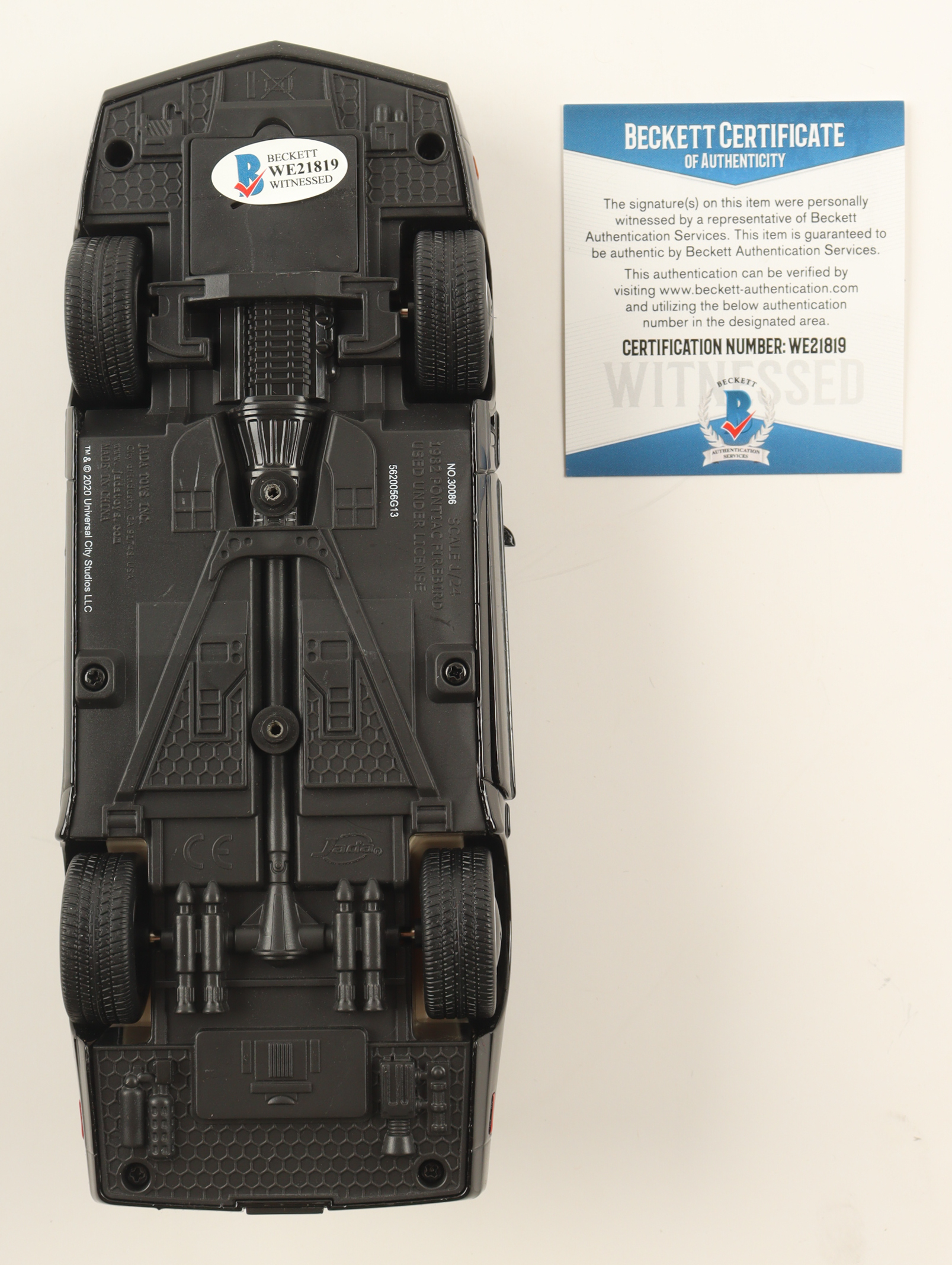 David Hasselhoff Signed "Knight Rider" K.I.T.T. 1982 Pontiac Firebird Trans AM 1:24 Die-Cast Car (Beckett) at PristineAuction.com David Hasselhoff Signed "Knight Rider" K.I.T.T. 1982 Pontiac Firebird Trans AM 1:24 Die-Cast Car (Beckett) at PristineAuction.com