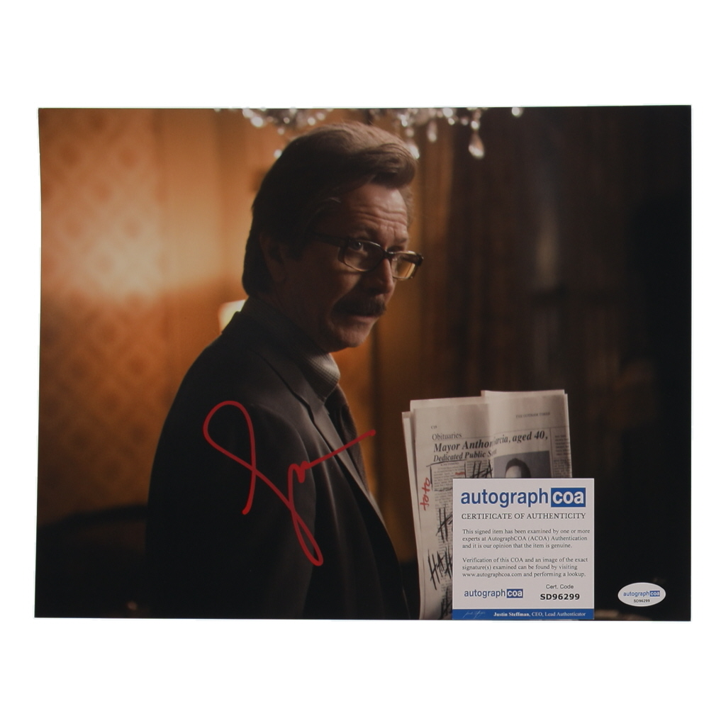 Gary Oldman Signed "The Dark Knight" 11x14 Photo (ACOA) at PristineAuction.com Gary Oldman Signed "The Dark Knight" 11x14 Photo (ACOA) at PristineAuction.com