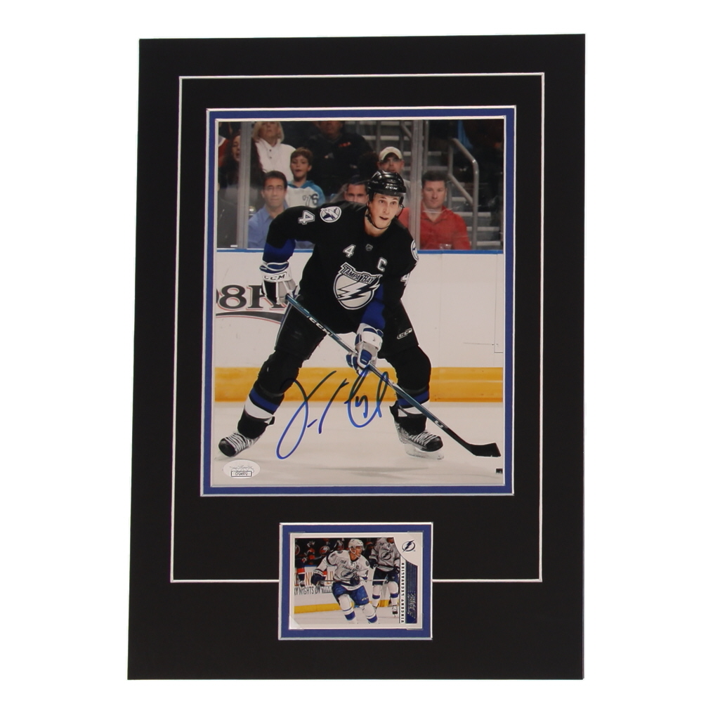 Vincent Lecavalier Signed 12x17 Custom Matted Photo Display with Sports card (JSA) at PristineAuction.com Vincent Lecavalier Signed 12x17 Custom Matted Photo Display with Sports card (JSA) at PristineAuction.com