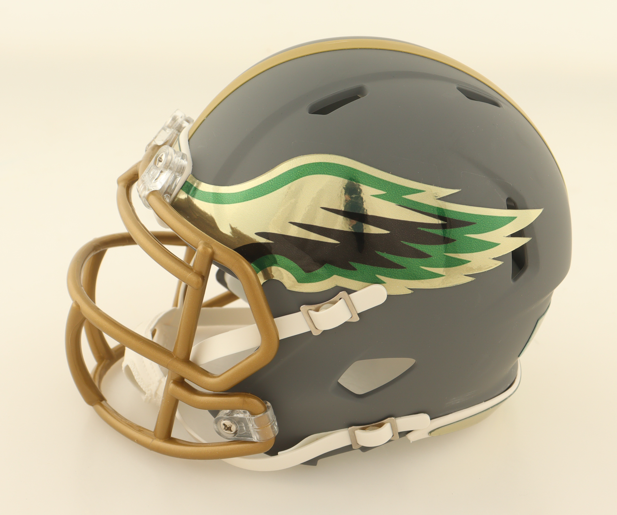 Jahan Dotson Signed Eagles Slate Alternate Speed Mini Helmet (Beckett) at PristineAuction.com Jahan Dotson Signed Eagles Slate Alternate Speed Mini Helmet (Beckett) at PristineAuction.com