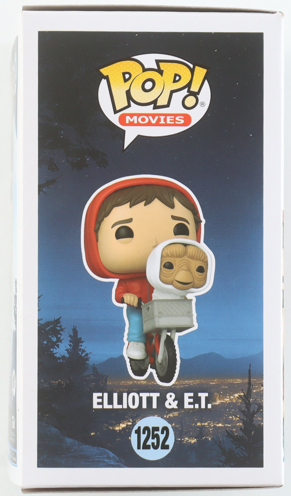 Henry Thomas Signed "E.T. The Extra Terrestrial" #1252 Elliot & E.T. Funko Pop! Vinyl Figure (ACOA) at PristineAuction.com Henry Thomas Signed "E.T. The Extra Terrestrial" #1252 Elliot & E.T. Funko Pop! Vinyl Figure (ACOA) at PristineAuction.com