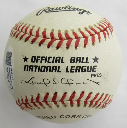 Frank Robinson Signed ONL Baseball (JSA) at PristineAuction.com Frank Robinson Signed ONL Baseball (JSA) at PristineAuction.com