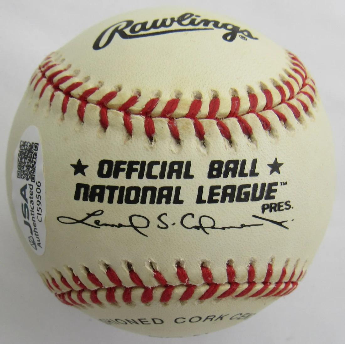 Gary Carter Signed ONL Baseball (JSA) at PristineAuction.com Gary Carter Signed ONL Baseball (JSA) at PristineAuction.com