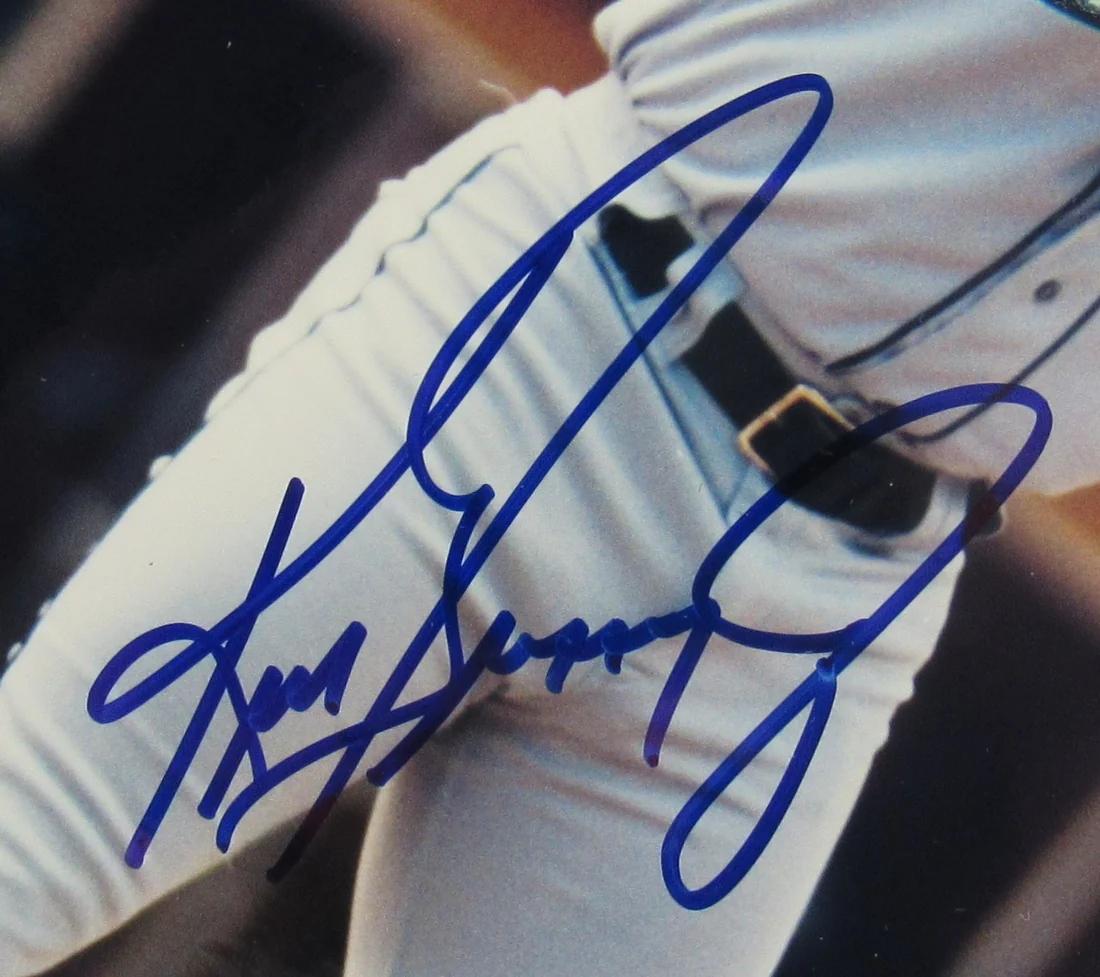 Ken Griffey Jr. Signed Mariners 8x10 Photo (JSA) at PristineAuction.com Ken Griffey Jr. Signed Mariners 8x10 Photo (JSA) at PristineAuction.com